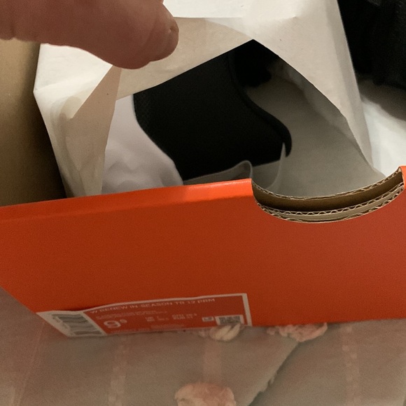 New In Box Nike Renew In-Season Trainer 12 size 9.5 - Picture 4 of 5